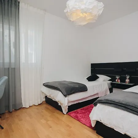 Tema Podstrana